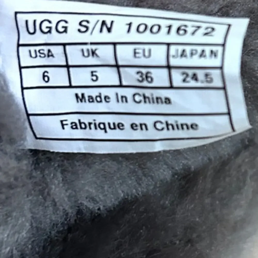 UGG Australia - Ellee - Winter Boots - Black - Kids Big Gril's - 6 -S/N 1001672